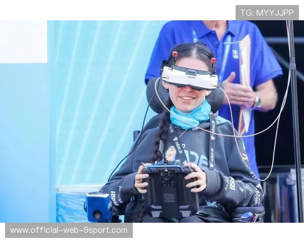 世界登山速度赛：选手以惊人速度完成赛段，世界登山死亡率